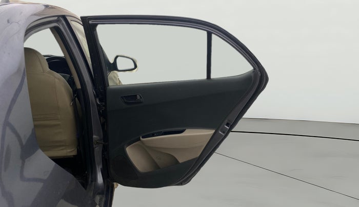 2018 Hyundai Xcent S 1.2, Petrol, Manual, 1,44,410 km, RHS Rear Door