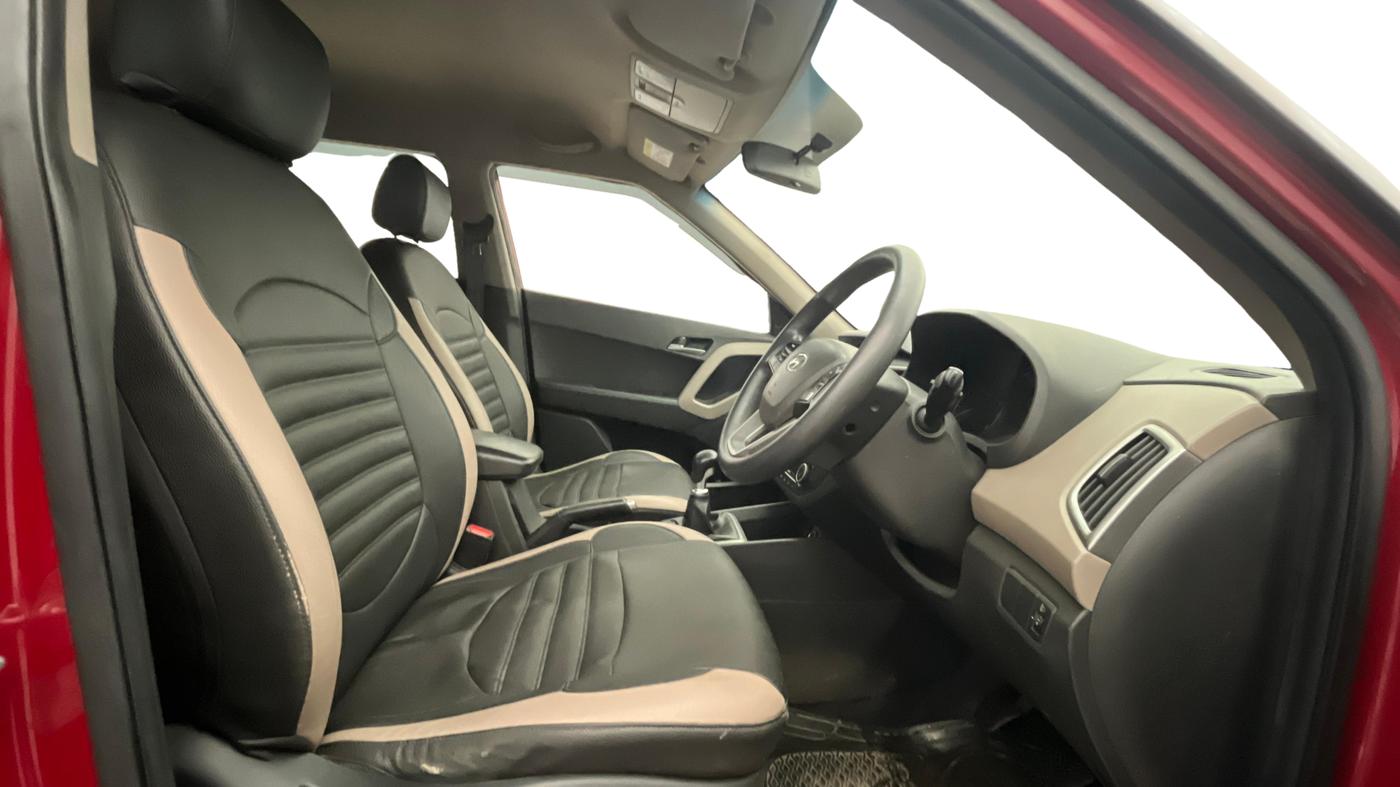 2016 Hyundai Creta SX PLUS 1.6 PETROL, Petrol, Manual, 69,960 km, Right Side Front Door Cabin
