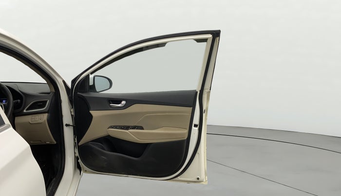 2018 Hyundai Verna 1.6 VTVT SX O, Petrol, Manual, 95,937 km, RHS Front Door