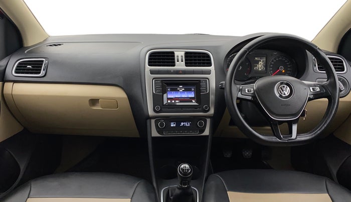 2016 Volkswagen Polo HIGHLINE1.2L, Petrol, Manual, 31,803 km, Dashboard