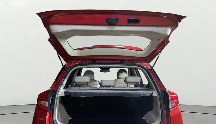 2021 Mahindra XUV300 W8 (O) 1.2 PETROL, Petrol, Manual, 39,740 km, Boot Door Open