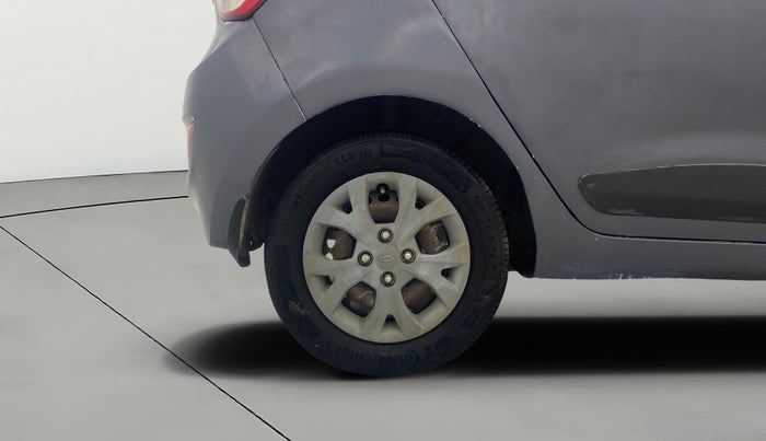 2014 Hyundai Grand i10 SPORTZ 1.1 CRDI, Diesel, Manual, 93,978 km, Right Rear Wheel