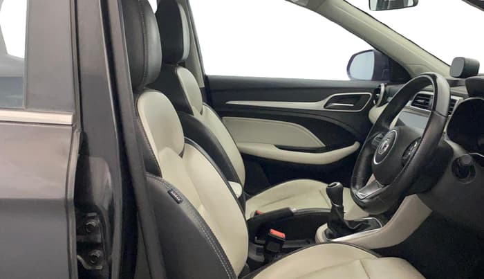 2022 MG ASTOR SHARP EX 1.5 MT, Petrol, Manual, 61,372 km, Right Side Front Door Cabin