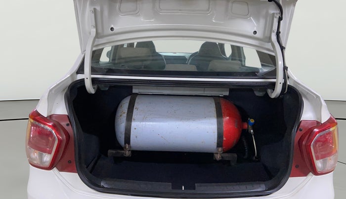 2015 Hyundai Xcent BASE 1.2, CNG, Manual, 72,734 km, Boot Open Zoomed View