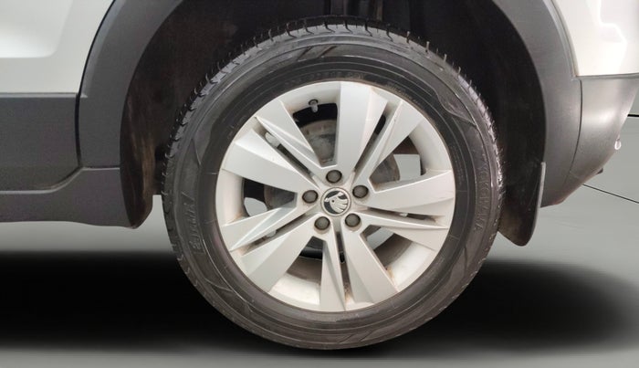 2021 Skoda KUSHAQ AMBITION 1.0L TSI MT, Petrol, Manual, 43,872 km, Left Rear Wheel