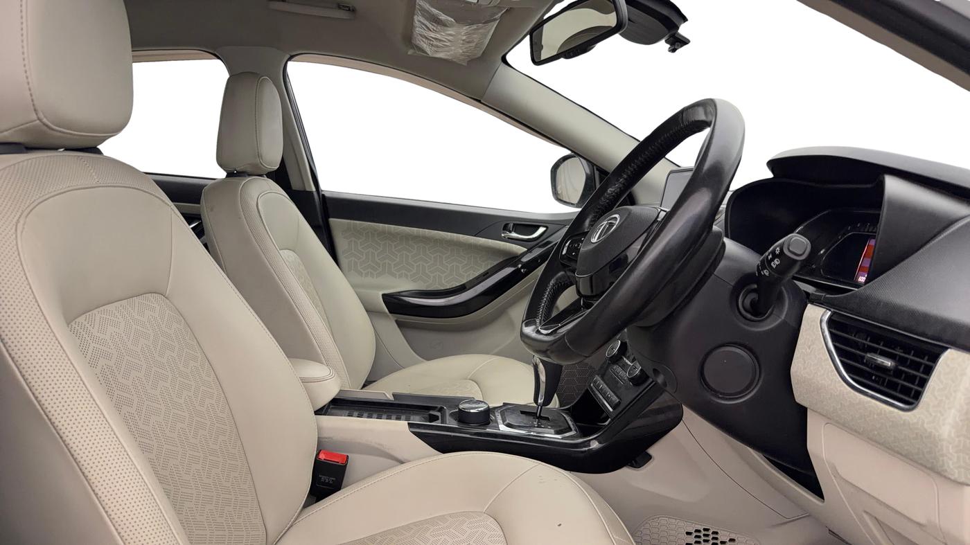 2022 Tata NEXON XZA PLUS (L), Petrol, Automatic, 60,012 km, Right Side Front Door Cabin