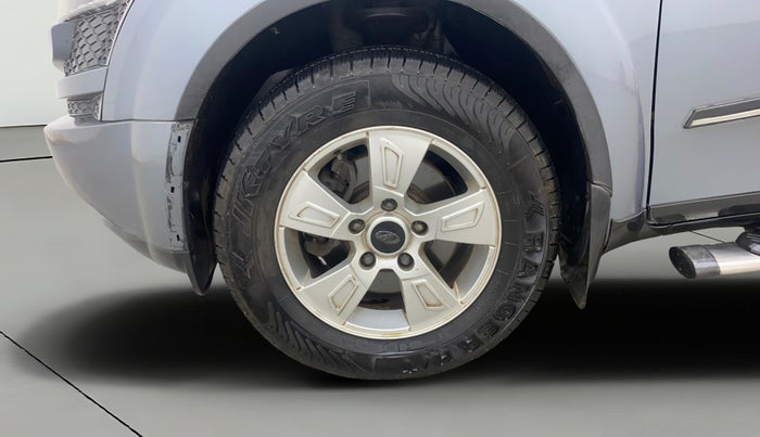 2014 Mahindra XUV500 W8, Diesel, Manual, 77,260 km, Left Front Wheel
