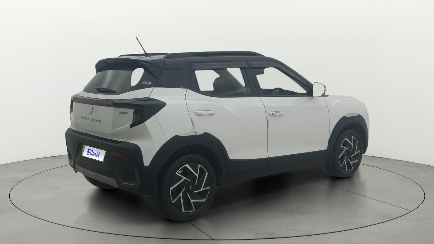 2024 Mahindra XUV 3XO AX7 1.5 Turbo Diesel Autoshift Plus, Diesel, Automatic, 22,805 km, Right Back Diagonal