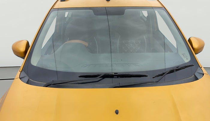 2020 Renault TRIBER RXZ AMT, Petrol, Automatic, 76,244 km, Front Windshield