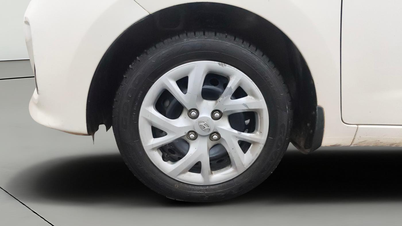 2018 Hyundai Grand i10 MAGNA AT 1.2 KAPPA VTVT, Petrol, Automatic, 39,243 km, Left Front Wheel