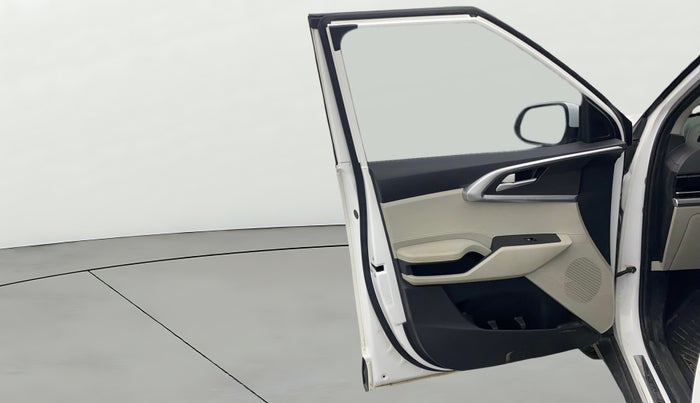 2022 KIA CARENS PRESTIGE PLUS 1.5 DIESEL 7 STR, Diesel, Manual, 33,074 km, LHS Front Door