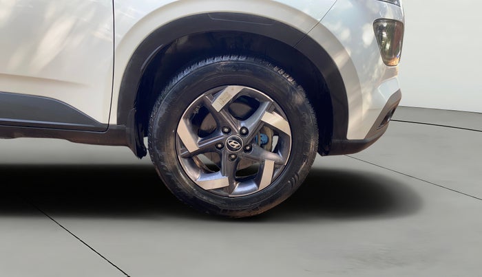 2021 Hyundai VENUE SX 1.0 (O) TURBO, Petrol, Manual, 61,353 km, Right Front Wheel