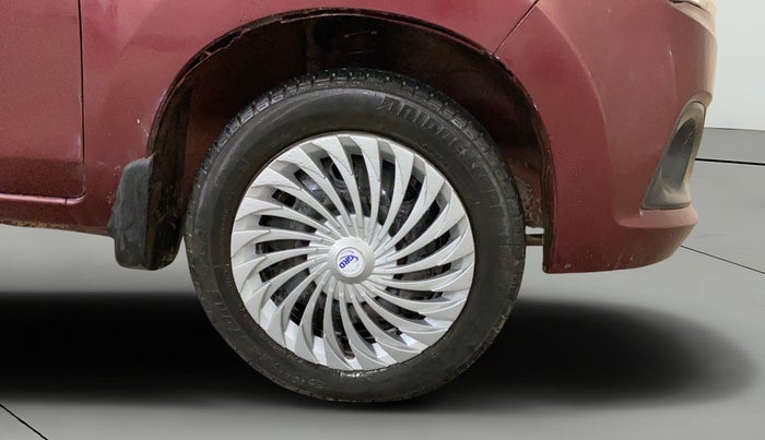 2016 Maruti Alto K10 VXI AMT, Petrol, Automatic, 1,00,897 km, Right Front Wheel