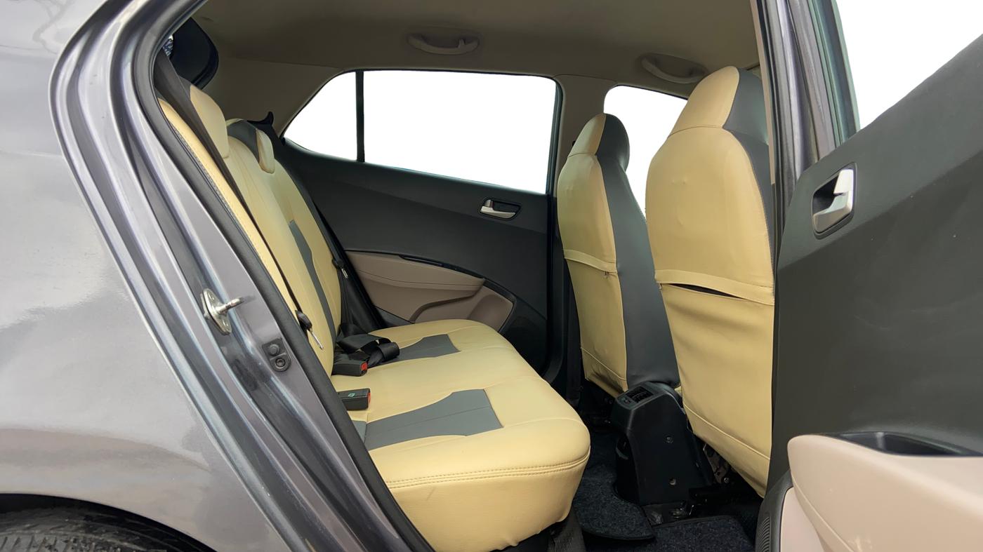 2019 Hyundai Grand i10 SPORTZ 1.2 KAPPA VTVT, Petrol, Manual, 52,281 km, Right Side Rear Door Cabin