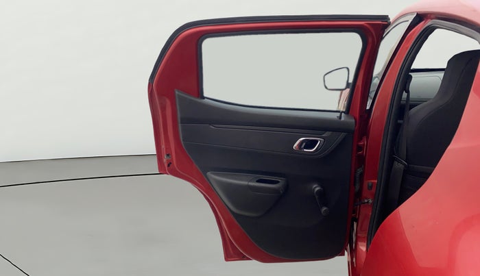 2018 Renault Kwid RXT 1.0 AMT, Petrol, Automatic, 28,067 km, LHS Rear Door