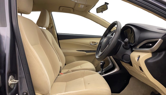 2018 Toyota YARIS G CVT, Petrol, Automatic, 79,292 km, Right Side Front Door Cabin