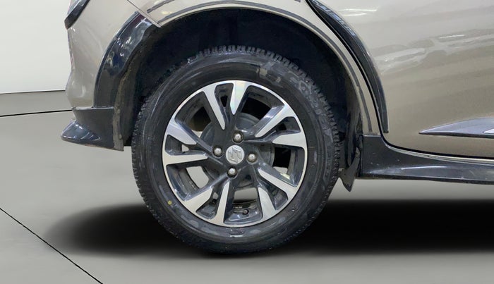 2024 Maruti Swift ZXI PLUS, Petrol, Manual, 30,085 km, Right Rear Wheel