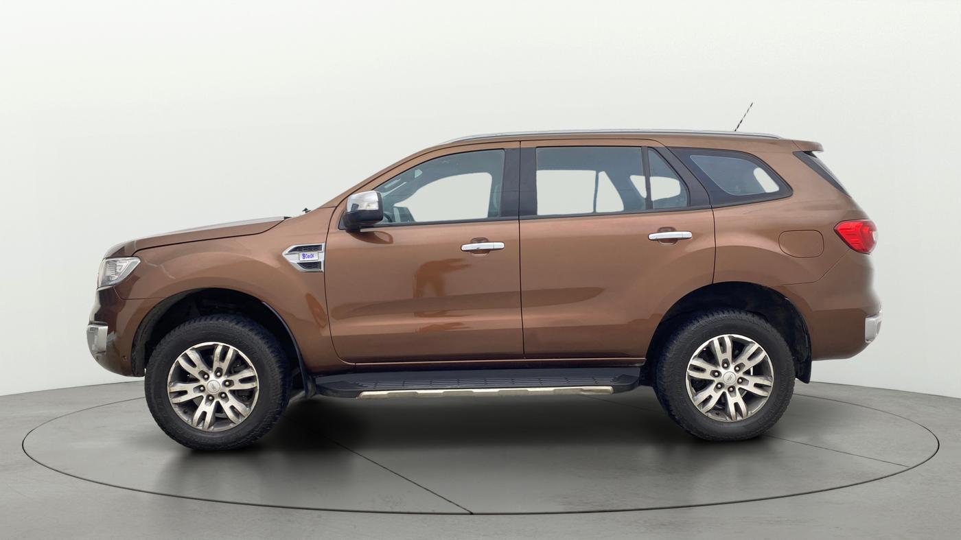 2017 Ford Endeavour TITANIUM 3.2 4X4 AT, Diesel, Automatic, 1,35,440 km, Left Side