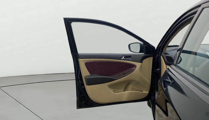 2014 Hyundai Verna FLUIDIC 1.6 VTVT SX, Petrol, Manual, 1,15,057 km, LHS Front Door