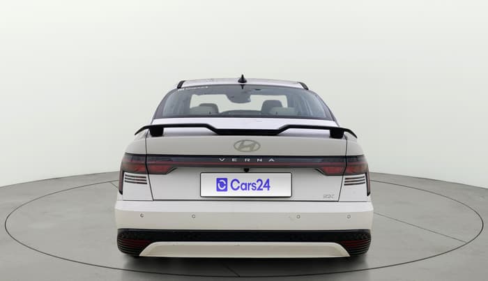 2025 Hyundai Verna SX(O) 1.5 MPI IVT , Petrol, Automatic, 10,850 km, Back/Rear