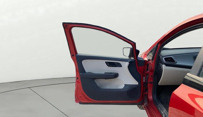 2021 Tata ALTROZ XE DIESEL, Diesel, Manual, 1,05,188 km, LHS Front Door