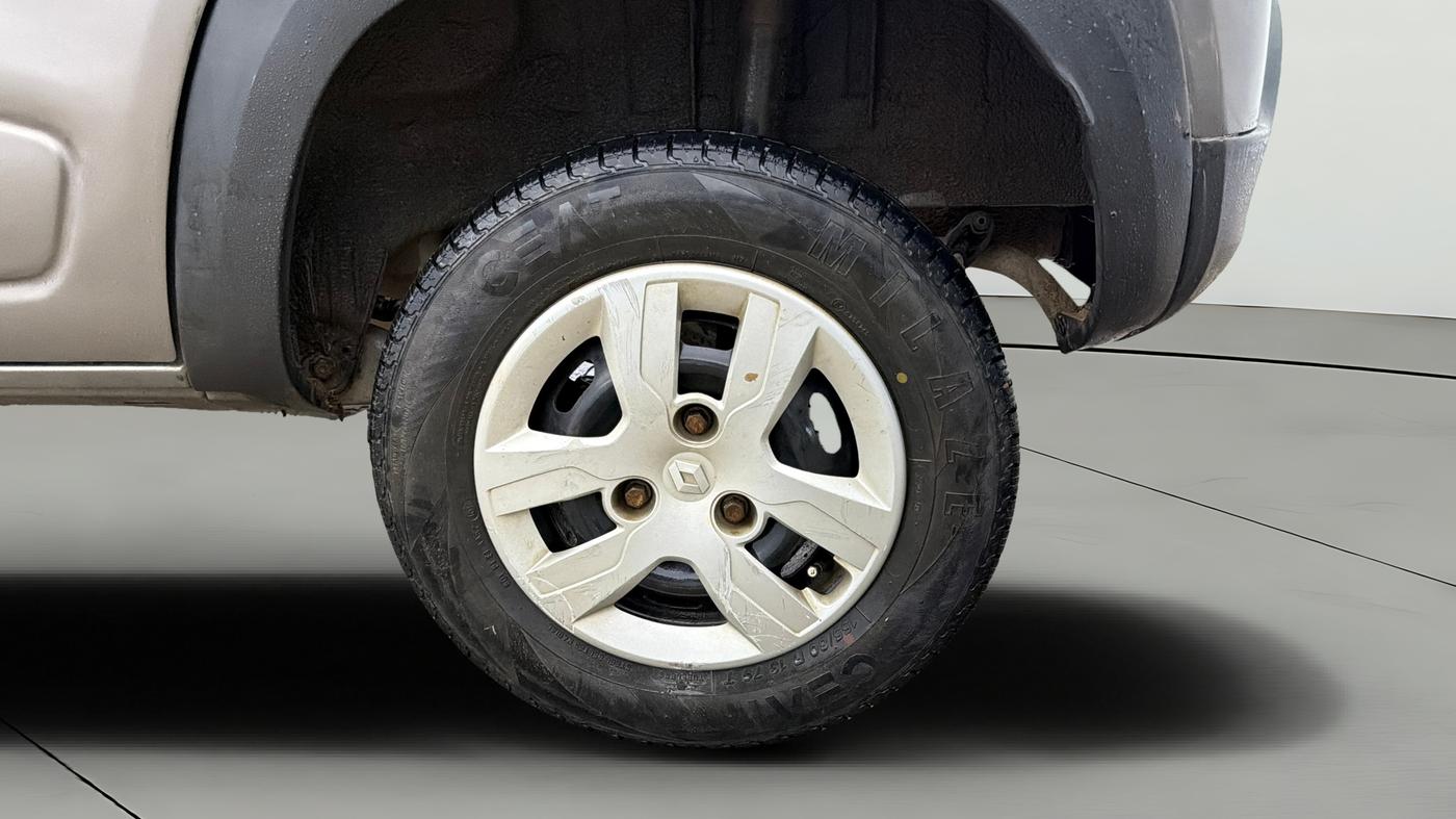2016 Renault Kwid RXL, Petrol, Manual, 74,802 km, Left Rear Wheel