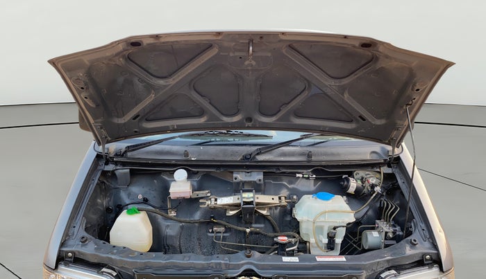 2023 Maruti Eeco 5 STR AC CNG, CNG, Manual, 43,667 km, Open Bonet