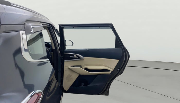 2022 KIA CARENS LUXURY PLUS 1.4 PETROL DCT 7 STR, Petrol, Automatic, 36,336 km, RHS Rear Door