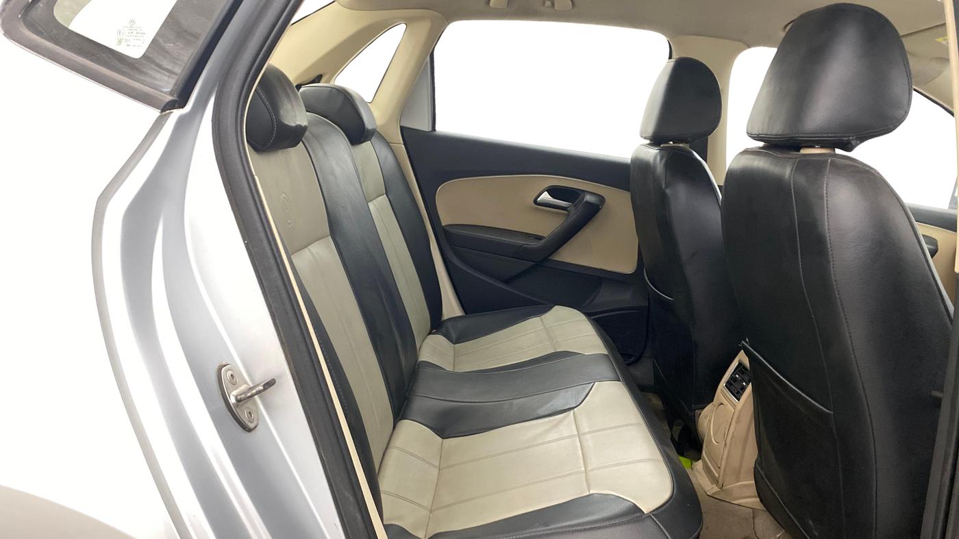 2018 Volkswagen Ameo HIGHLINE PLUS 1.5L AT 16 ALLOY, Diesel, Automatic, 56,129 km, Right Side Rear Door Cabin