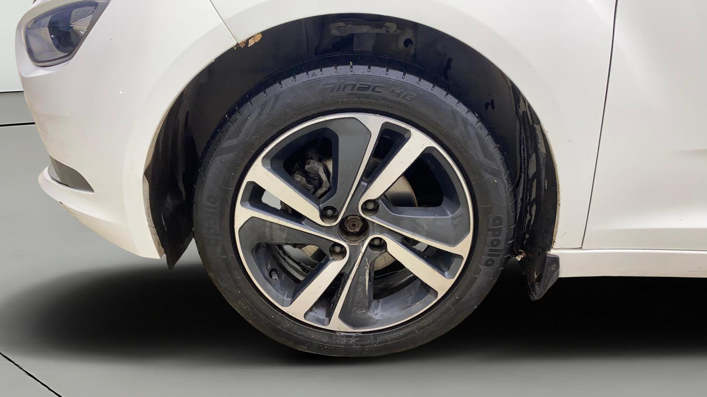2020 Tata ALTROZ XZ DIESEL, Diesel, Manual, 1,43,911 km, Left Front Wheel