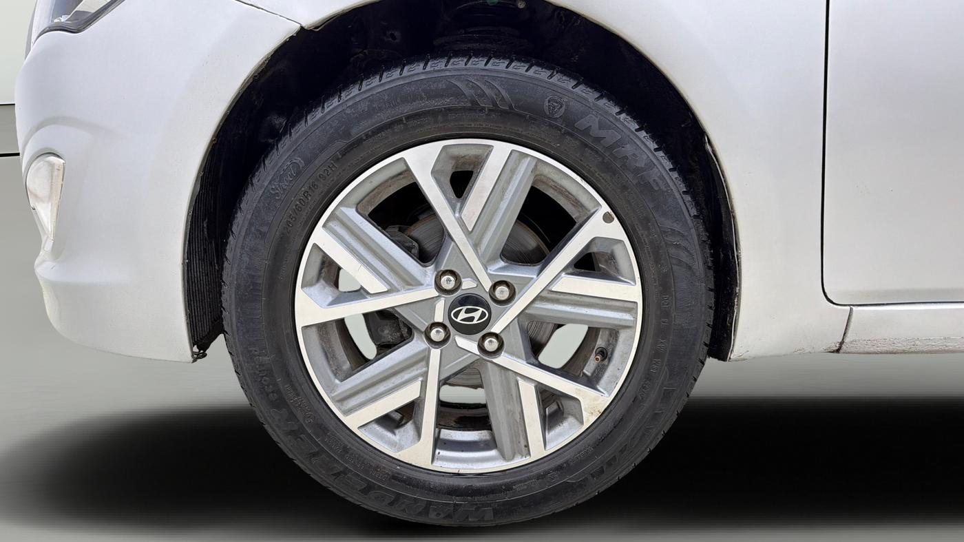 2016 Hyundai Verna FLUIDIC 4S 1.4 VTVT, Petrol, Manual, 62,339 km, Left Front Wheel