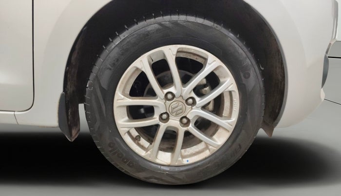 2018 Maruti Swift ZXI, Petrol, Manual, 71,190 km, Right Front Wheel