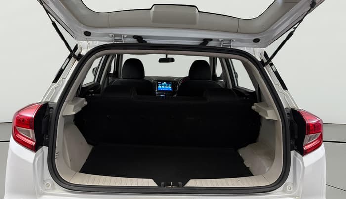 2024 Mahindra XUV300 W4 1.5 DIESEL, Diesel, Manual, 84,053 km, Boot Open Zoomed View