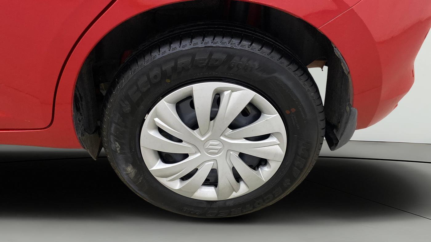 2025 Maruti Swift VXi (O) AMT, Petrol, Automatic, 2,472 km, Left Rear Wheel