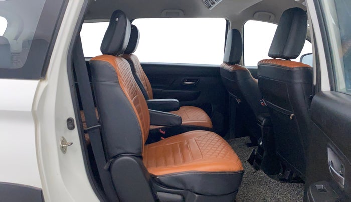 2021 Maruti XL6 ZETA MT, Petrol, Manual, 69,154 km, Right Side Rear Door Cabin