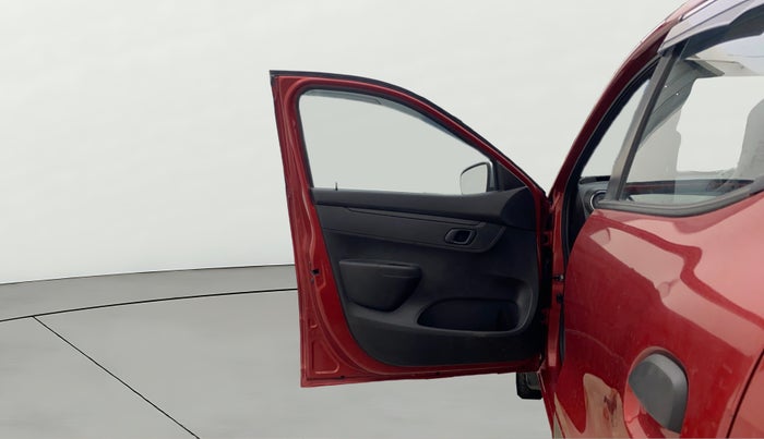 2022 Renault Kwid RXT 1.0, Petrol, Manual, 29,887 km, LHS Front Door