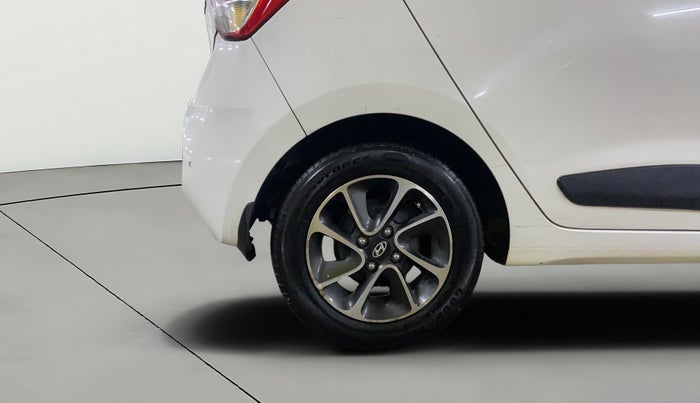 2017 Hyundai Grand i10 SPORTZ (O) AT 1.2 KAPPA VTVT, Petrol, Automatic, 39,461 km, Right Rear Wheel