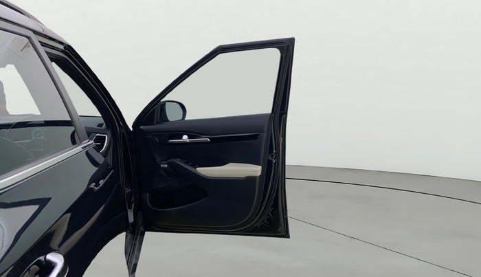 2024 KIA SELTOS  GTX PLUS 1.5 DIESEL AT, Diesel, Automatic, 44,058 km, RHS Front Door