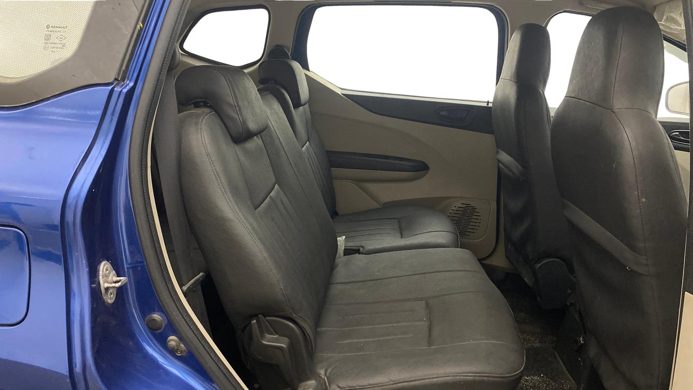 2019 Renault TRIBER RXT, Petrol, Manual, 1,14,799 km, Right Side Rear Door Cabin