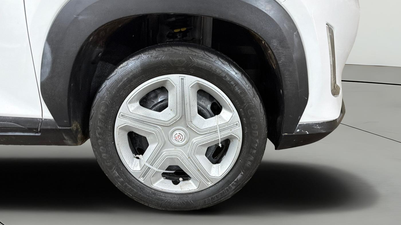 2021 Nissan MAGNITE XL, Petrol, Manual, 48,229 km, Right Front Wheel