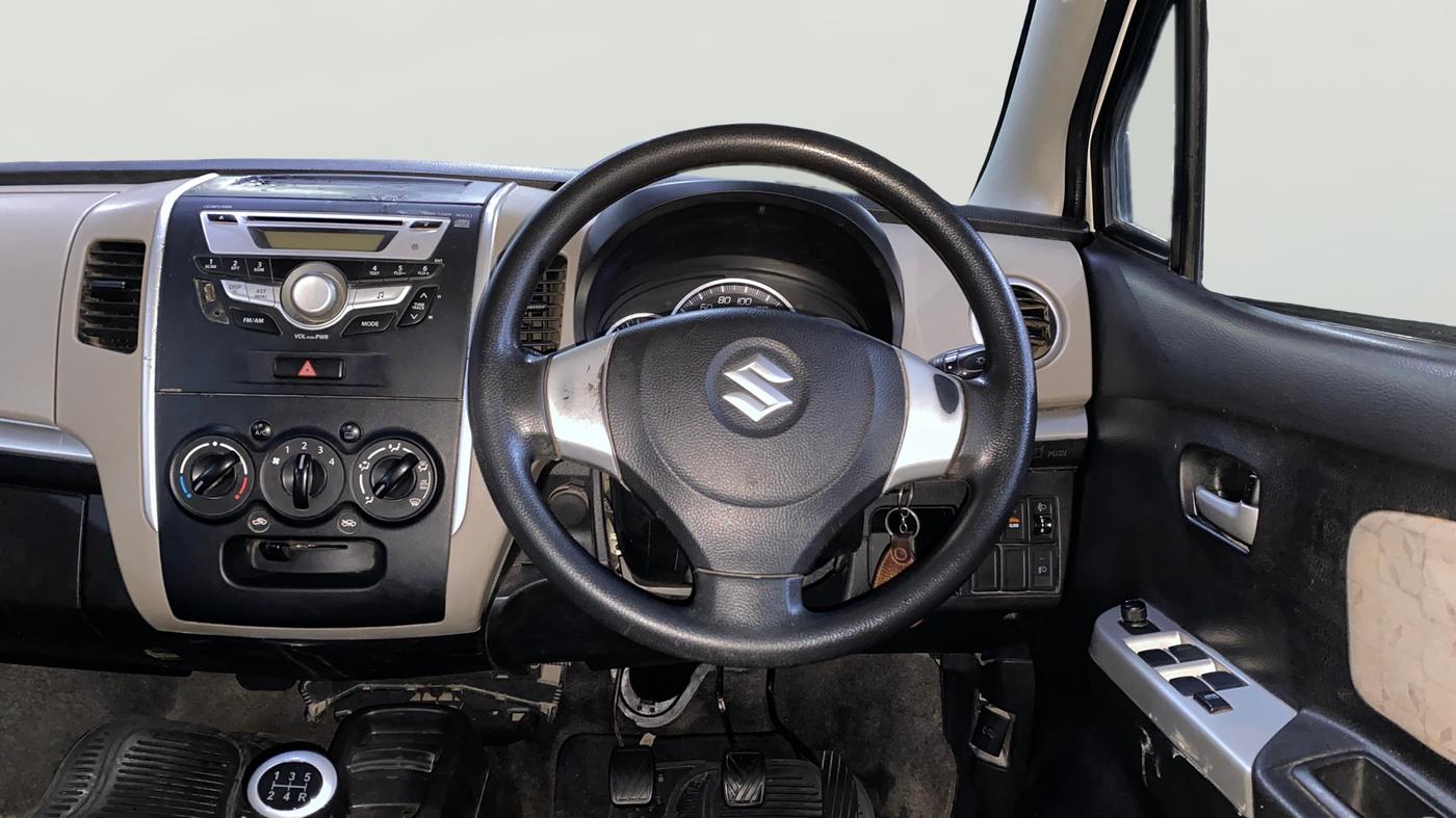 2015 Maruti Wagon R 1.0 VXI, Petrol, Manual, 56,546 km, Steering Wheel Close Up