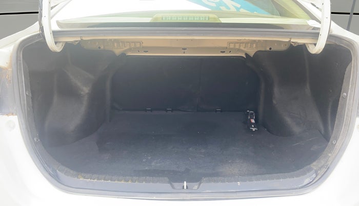 2020 Toyota YARIS VX CVT, Petrol, Automatic, 77,809 km, Boot Open Zoomed View