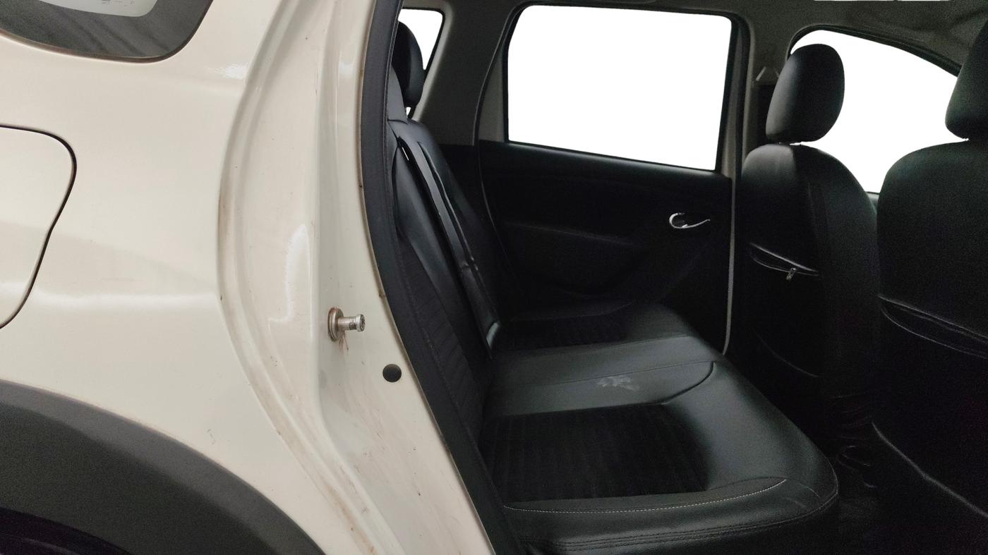 2021 Renault Duster RXZ 1.3 TURBO PETROL CVT, Petrol, Automatic, 55,498 km, Right Side Rear Door Cabin