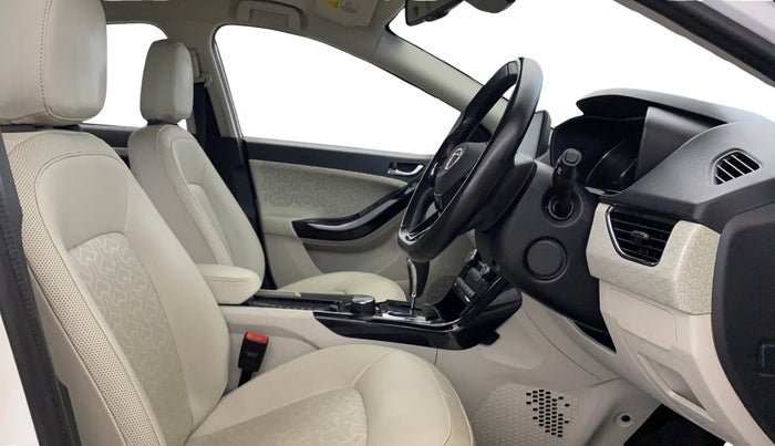 2022 Tata NEXON XZA PLUS (PREMIUM) PETROL, Petrol, Automatic, 43,680 km, Right Side Front Door Cabin