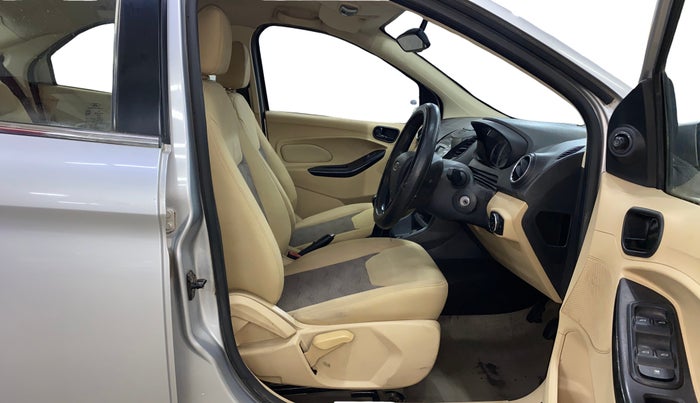 2015 Ford Figo Aspire TITANIUM 1.2 PETROL, Petrol, Manual, 60,375 km, Right Side Front Door Cabin