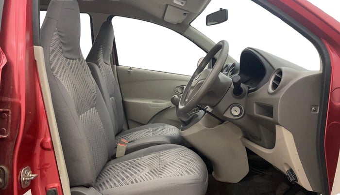 2014 Datsun Go T, Petrol, Manual, 67,663 km, Right Side Front Door Cabin