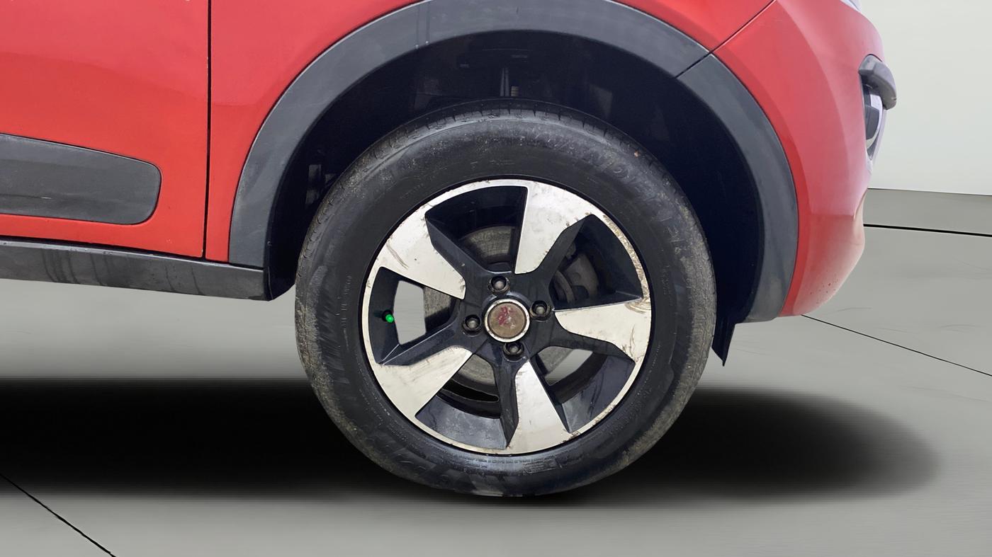 2019 Tata NEXON XZA PLUS PETROL, Petrol, Automatic, 58,862 km, Right Front Wheel
