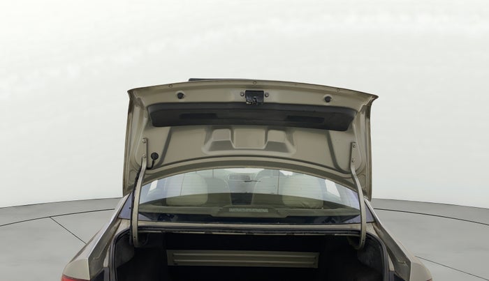 2013 Skoda Rapid ELEGANCE 1.6 MPI MT, Petrol, Manual, 11,245 km, Boot Door Open