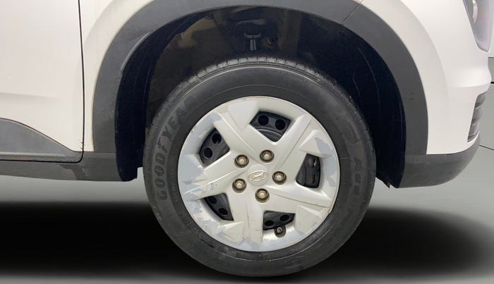 2022 Hyundai VENUE SX 1.2 PETROL, Petrol, Manual, 33,433 km, Right Front Wheel