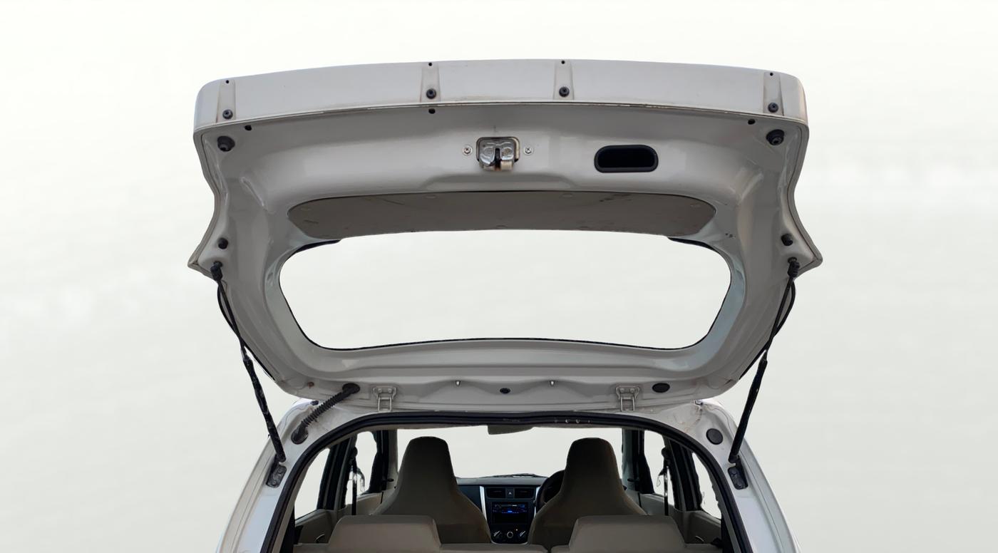 2018 Maruti Celerio VXI CNG, CNG, Manual, 1,28,113 km, Boot Door Open